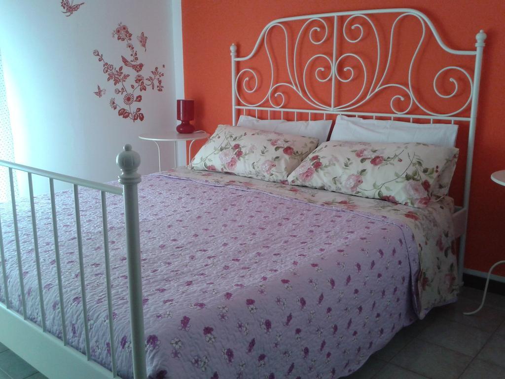 Bed and Breakfast Su Planu Кальяри Номер фото