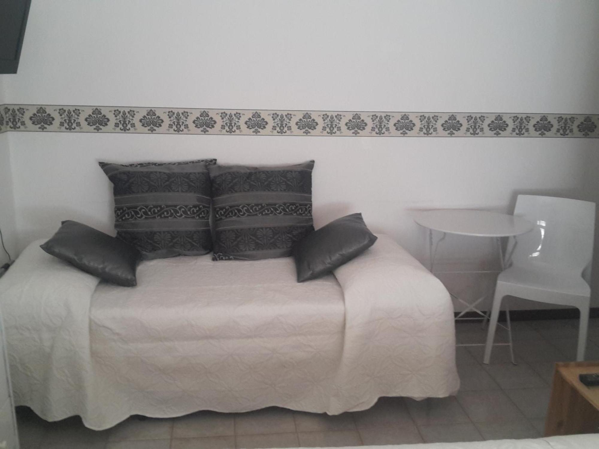 Bed and Breakfast Su Planu Кальяри Номер фото